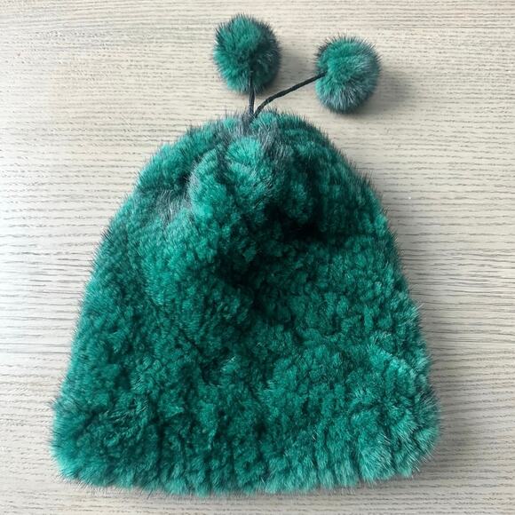 Real Fur beanie hat Green Poms - Picture 1 of 6